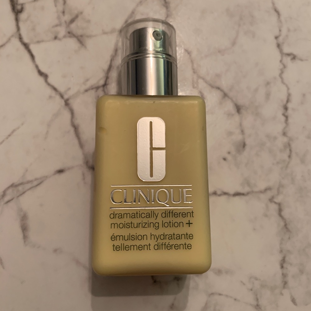 NWOB Dramatically Different Moisturizing Face Lotion+ with Pump CLINIQUE